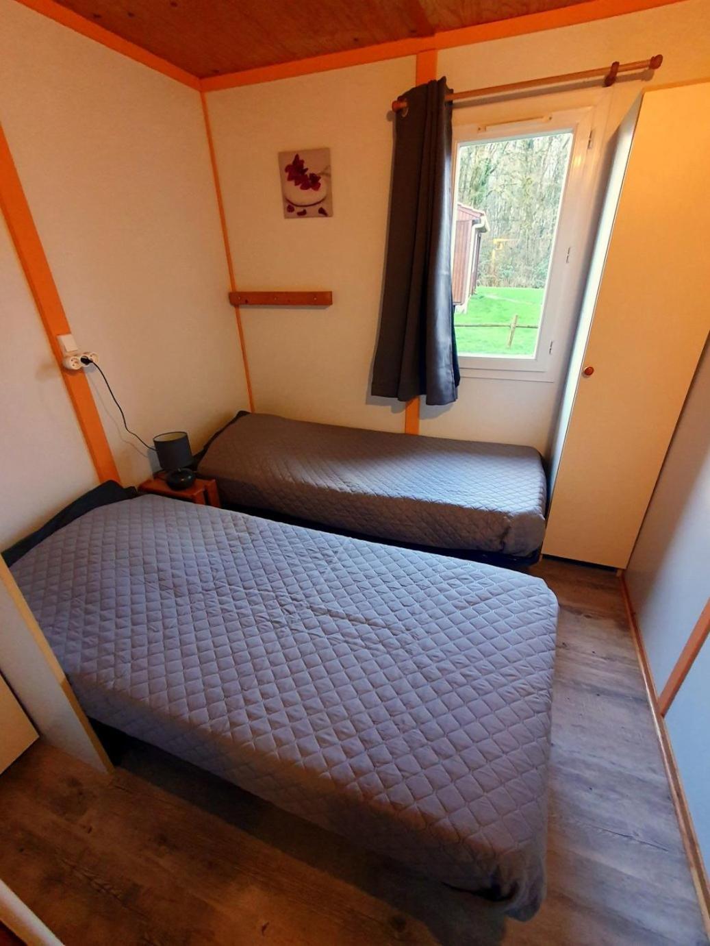 Les Chalets Du Quignon Autry-le-Chatel 外观 照片